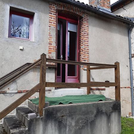 Les Volets Rouges Villa Neuvy-sur-Barangeon Exterior photo